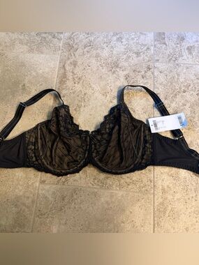Chantelle Lace Rive Gauche Full Coverage Unlined Bra. 32 DDDD (Fits like 32 G)